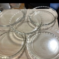【最終価格！今月末処分予定】パイレックス　Pyrex 耐熱　平皿　タルト皿　合計５枚の画像