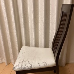 ダイニングチェア4脚の画像