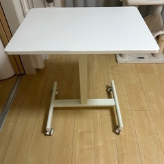 サイドテーブルの画像