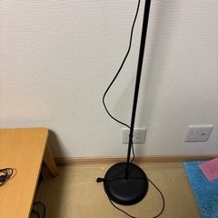 IKEAスタンドライトの画像