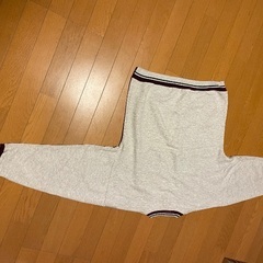 シンプソンのトレーナー。の画像
