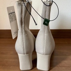 新品 GU ポインテッドニットブーツ オフホワイト Lサイズ
の画像