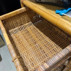 収納棚　引き出しの画像