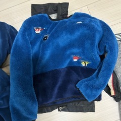 子供服　まとめ売り（130・140cm）冬物アウター＆トレーナーなどの画像
