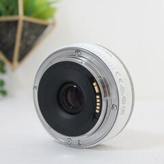 美品✨ Canon EF 40mm F2.8 STM ホワイトの画像