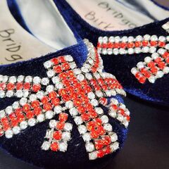 室内試着のみ、ほぼ新品未使用品。Bridget Birkin(ブリジットバーキン) 煌めくビジューがとびきり愛らしいフラットシューズ、いかがでしょうか？の画像
