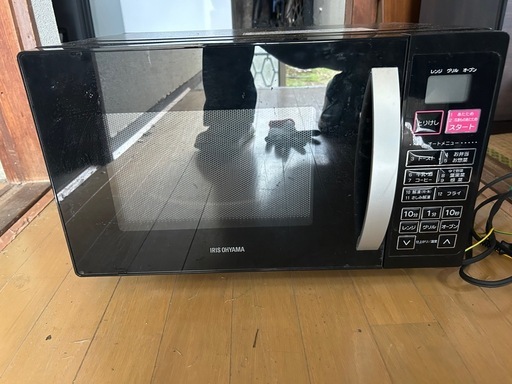 2018年製 アイリスオーヤマのオーブンレンジ「VAL-16T-B」 (かず) 牛久