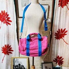 ΞTOMMY HILFIGER(トミー ヒルフィガー) 軽快な愛らしさ満載のショルダーバッグ、いかがでしょうか？の画像