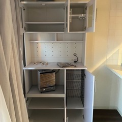 食器棚 コンセント付き 鏡面仕上げ 幅90cm キッチン 収納 キッチンボード レンジ台 レンジボード キッチン収納 キッチンラック レンジ台 炊飯器 大容量 北欧 ホワイト スライドトレーの画像