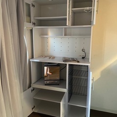 食器棚 コンセント付き 鏡面仕上げ 幅90cm キッチン 収納 キッチンボード レンジ台 レンジボード キッチン収納 キッチンラック レンジ台 炊飯器 大容量 北欧 ホワイト スライドトレーの画像