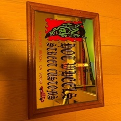 古いホットホイールの鏡、看板。の画像