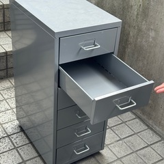 IKEAサイドチェストの画像