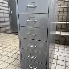 IKEAサイドチェストの画像