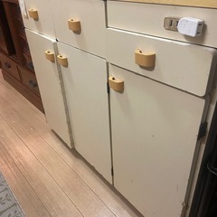 キッチン収納　サイドボード　の画像
