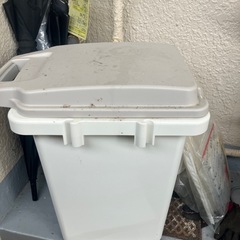【あげます】ゴミ箱の画像