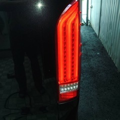 200　ハイエース　ヴァレンティ　テールランプの画像