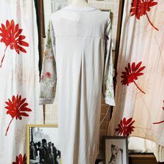 新品未使用、タグ付。PAJARITO(パハリート) 身頃の総刺繍がお見事！＆可憐なワンピース、いかがでしょうか？ の画像