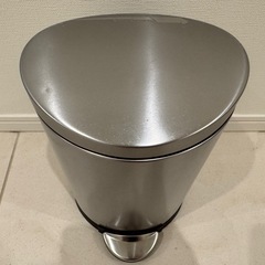 【無料】 simple human ゴミ箱（6L） の画像