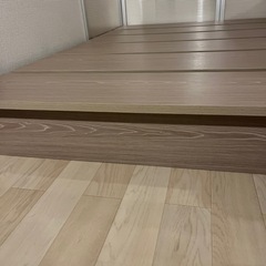 ベットフレームの画像