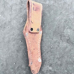耐久性のあるレザー製のガーデニングツールホルダーの画像