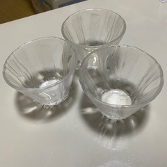 食器一式の画像