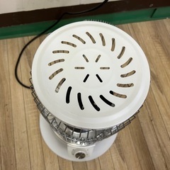③電気ストーブホワイトの画像