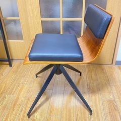 ⭐️ほぼ未使用⭐️デスク椅子セットの画像