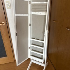  ニトリ/アクセサリー収納スタンドミラーの画像