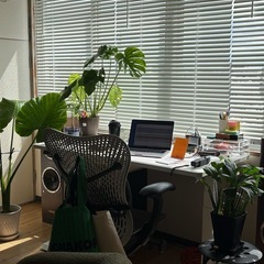 持っていきます！デスク3点セット！の画像
