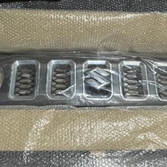 ジムニーノマド　純正フロントグリルの画像