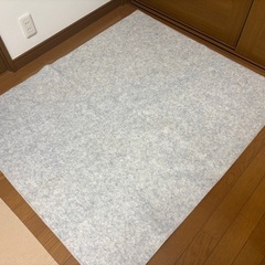 【美品】カーペット　130×110の画像