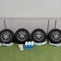 【美品】ヨコハマ スタッドレス 195/65R15 4本セット✨ヴォクシーなどに◎ナット＆ウォッシャー液付きの画像
