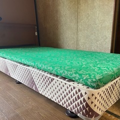 ベッドの画像