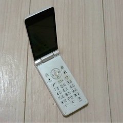 AQUOS ケータイ４の画像
