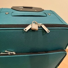 【ジャンク品】キャリーバッグの画像