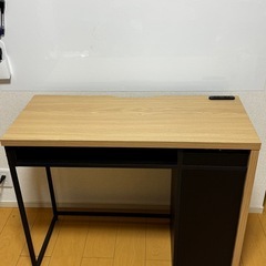 コンセント付きデスク【未使用品】の画像