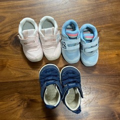 サイズ13　ベビー&キッズシューズ3点（New Balance & IFME）の画像
