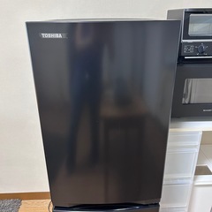 冷蔵庫　黒の画像