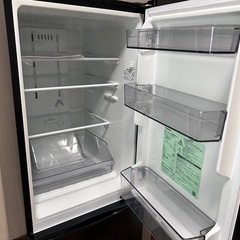 冷蔵庫　黒の画像
