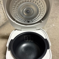 SHARP 炊飯器 3合炊き 2024年製の画像