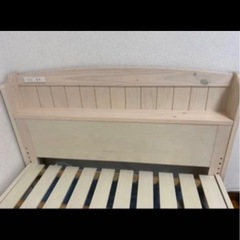 ニトリセミダブルベッドフレームの画像
