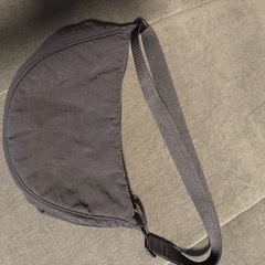 ラウンドミニショルダーバッグ　ユニクロ　UNIQLO ショルダーバッグの画像