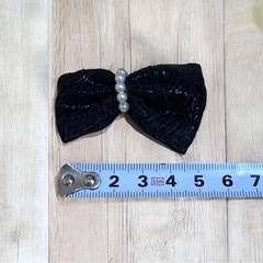 【新品】パール付き 黒リボン ヘアクリップ 2個セットの画像