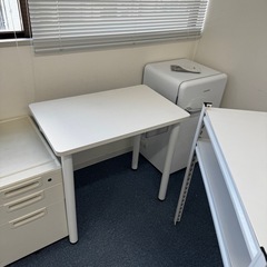 事務所家具無料渡しの画像