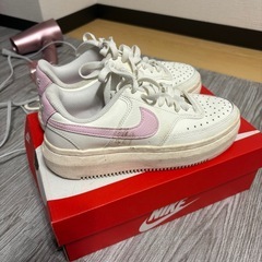 ナイキスニーカーの画像