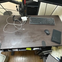 手動式昇降デスクの画像