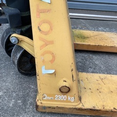 トヨタ　ハンドリフト　パレットトラック　耐荷重2300Kgの画像