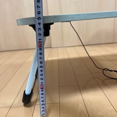 USB付デスクの画像