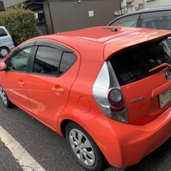 トヨタ　アクア　2012年式　オレンジの画像