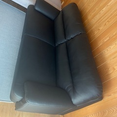 三人掛けソファーの画像